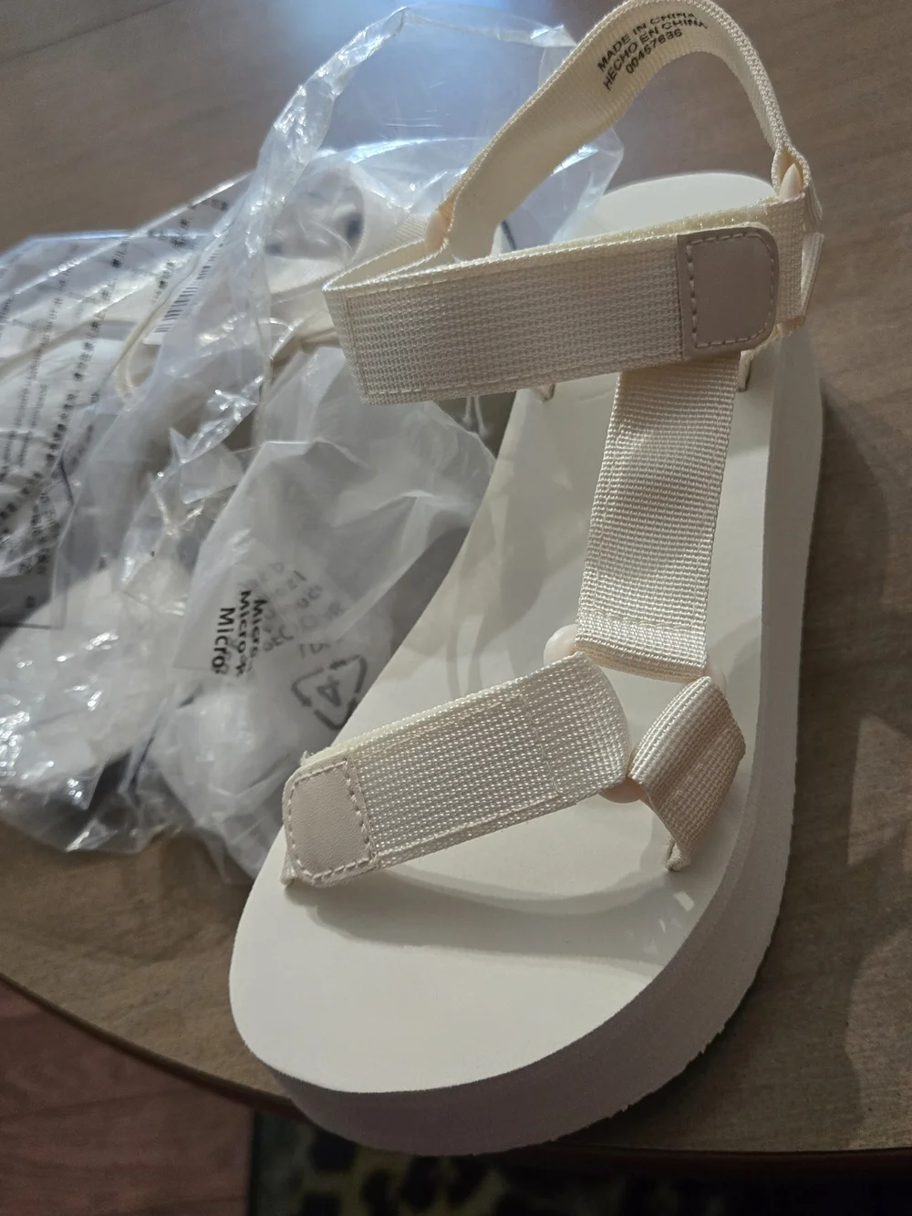 Forever 21 adjustable platform